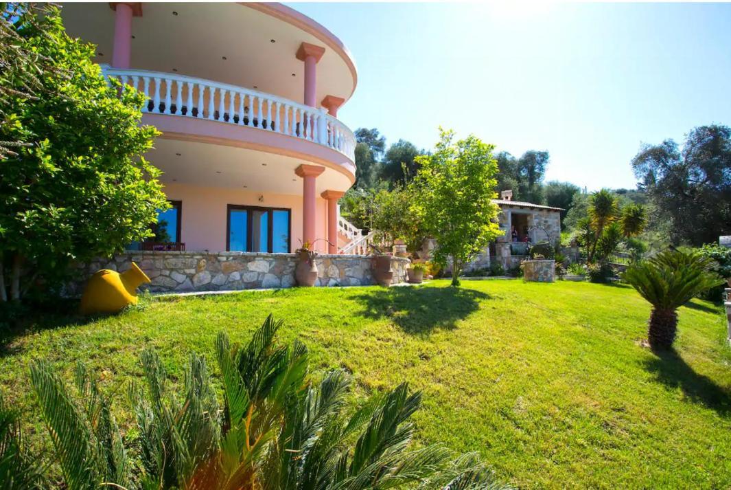 Amaryllis House Apartment ปาร์กา ภายนอก รูปภาพ