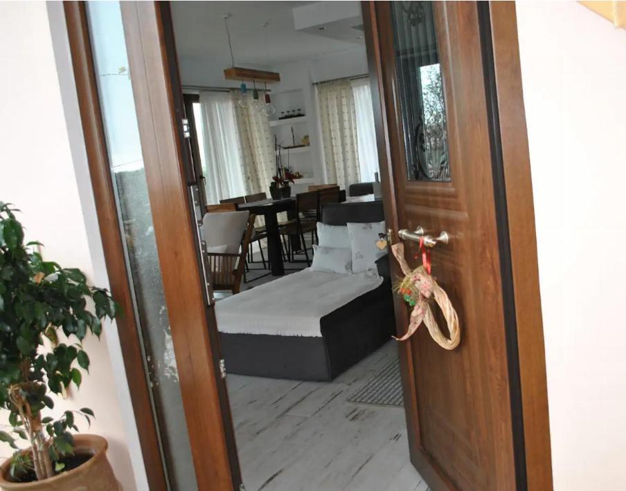 Amaryllis House Apartment ปาร์กา ภายนอก รูปภาพ
