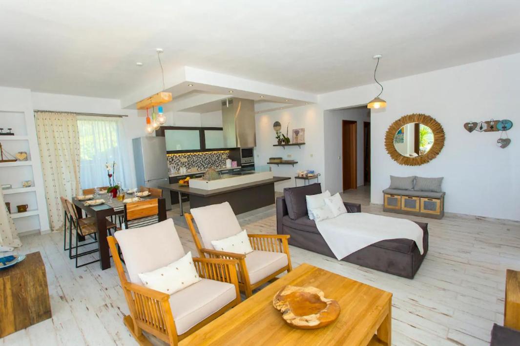 Amaryllis House Apartment ปาร์กา ภายนอก รูปภาพ