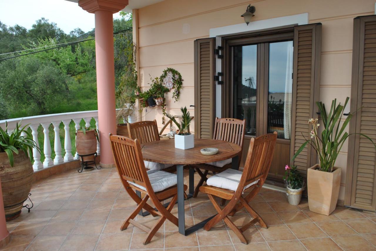 Amaryllis House Apartment ปาร์กา ภายนอก รูปภาพ
