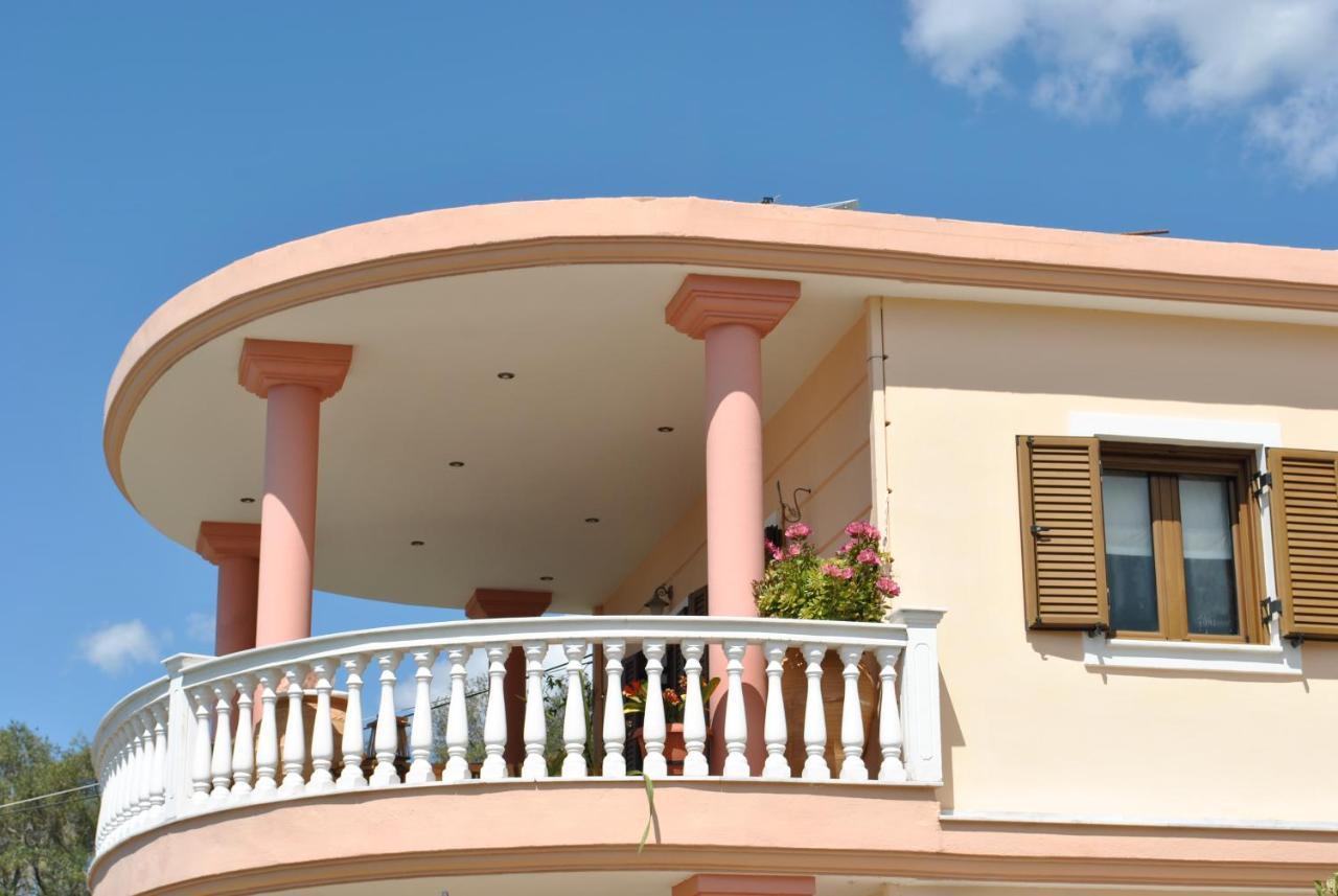 Amaryllis House Apartment ปาร์กา ภายนอก รูปภาพ