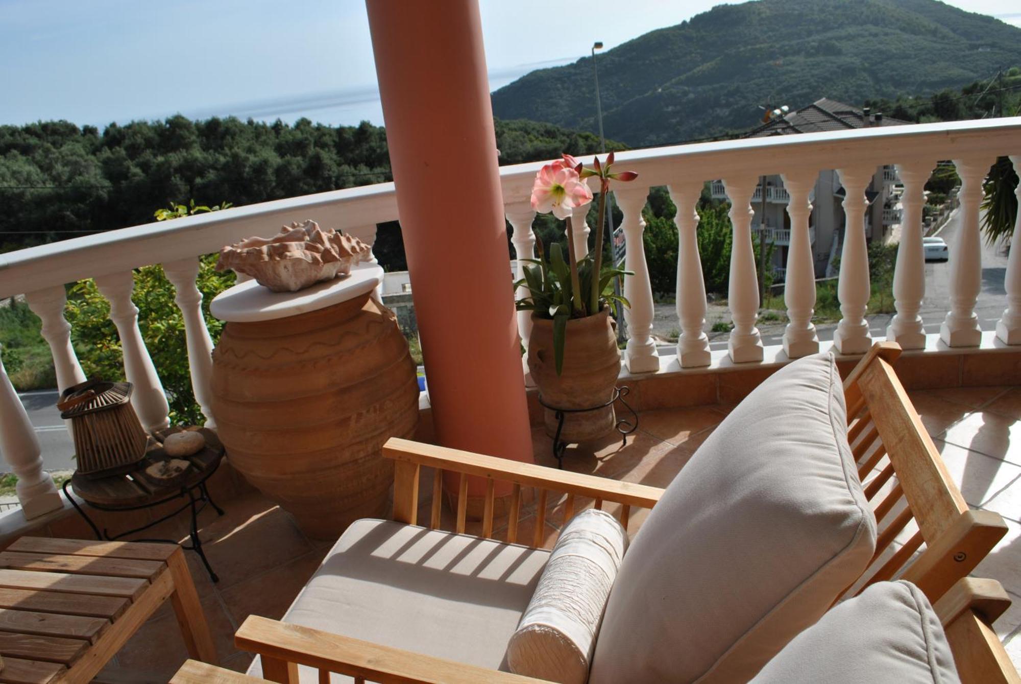 Amaryllis House Apartment ปาร์กา ภายนอก รูปภาพ
